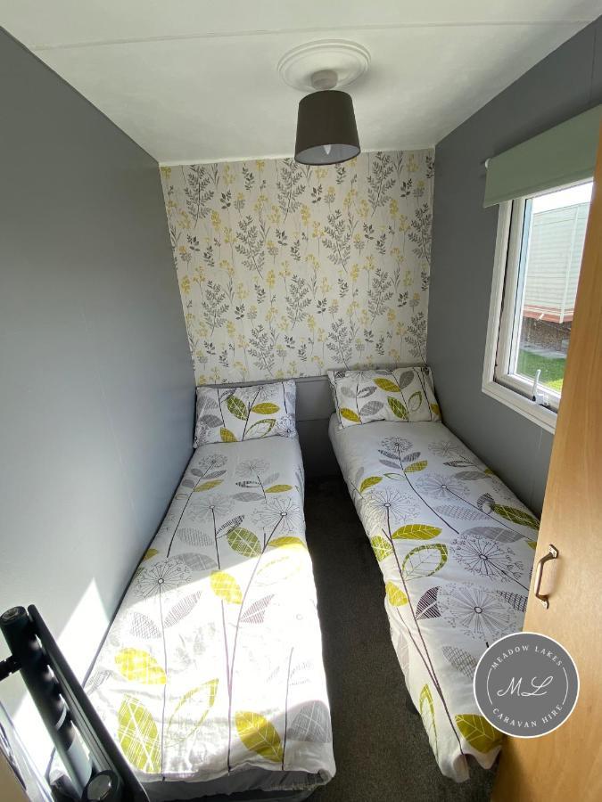 Promenade 566, Direct Beach Access, Close To Fantasy Island, Wifi, Pet Friendly - Meadow Lakes Caravan & Lodge Hire 斯凯格内斯 外观 照片